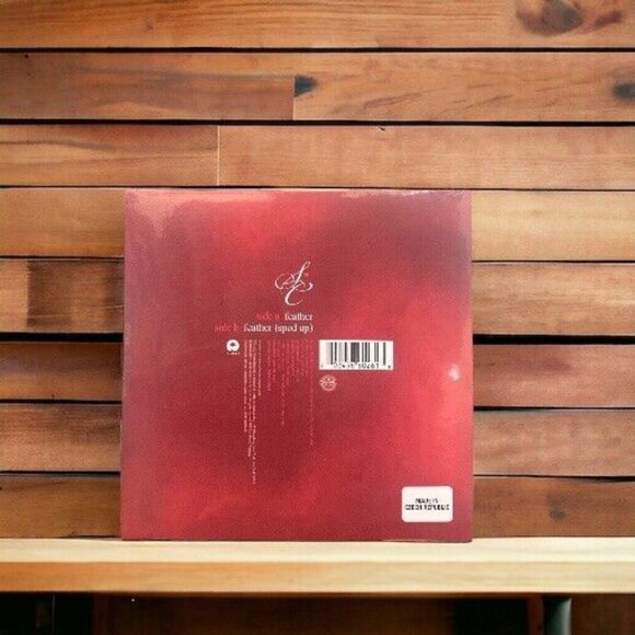 Sabrina Carpenter - Feather 7" Single PINK GLITTER Vinyl, NEW/SEALED, IN HAND - Picture 2 of 2
